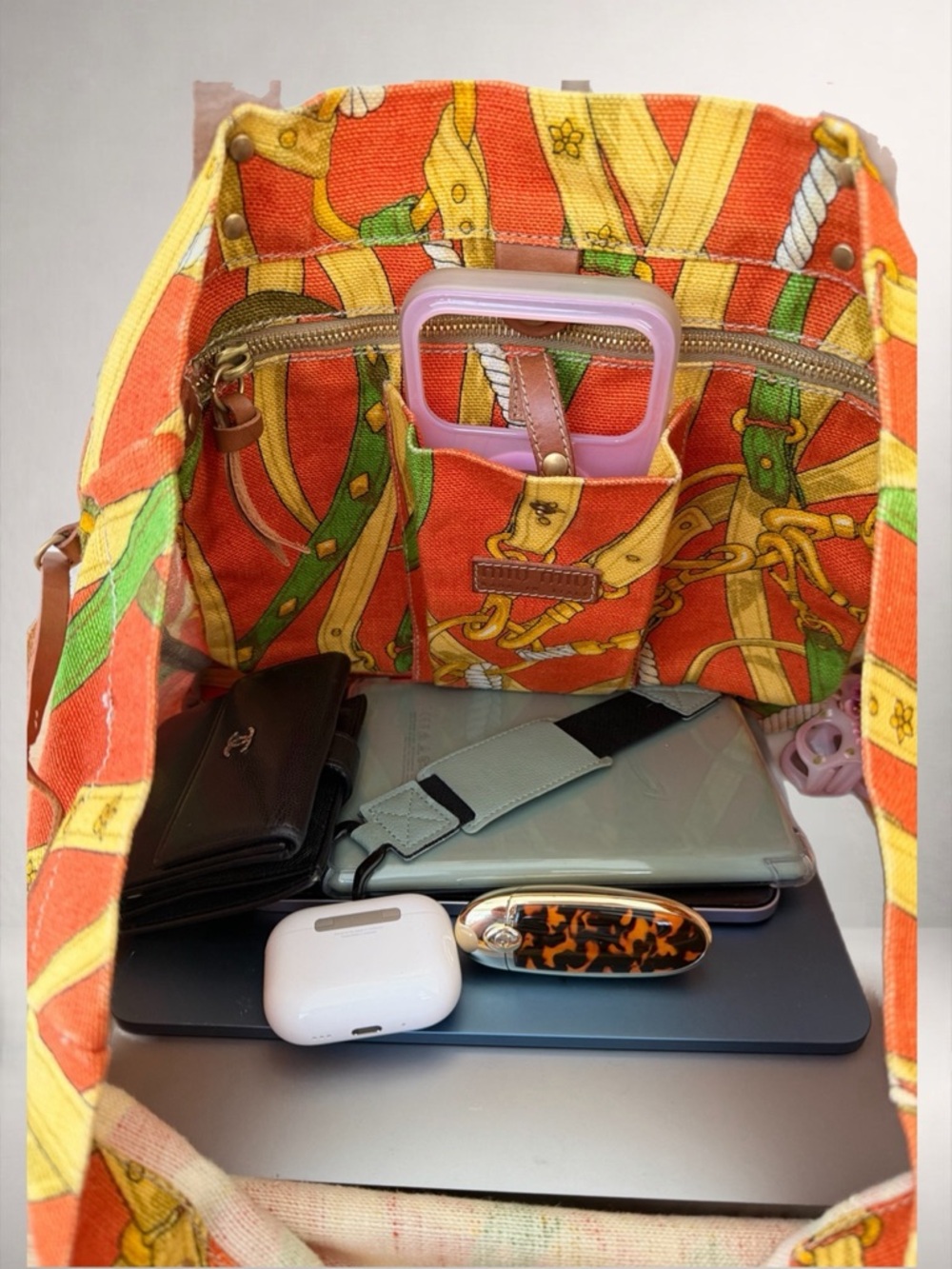 Miu Miu Orange and Green Shoulder Bag with Ruched Design - Picture 4 of 7
